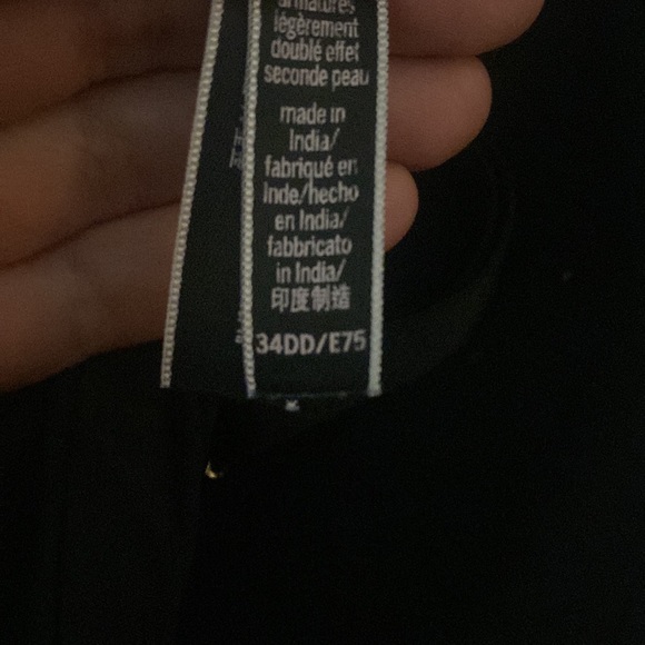 Victoria’s Secret 34DD LIKE NEW WIRELESS - Picture 3 of 3